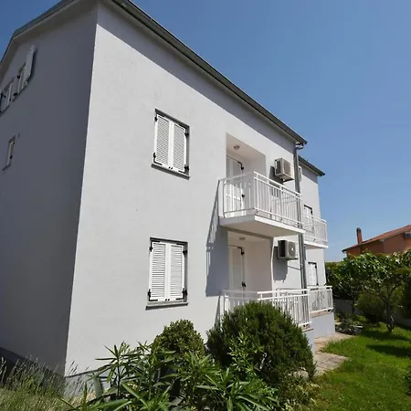 Apartman Fejer *