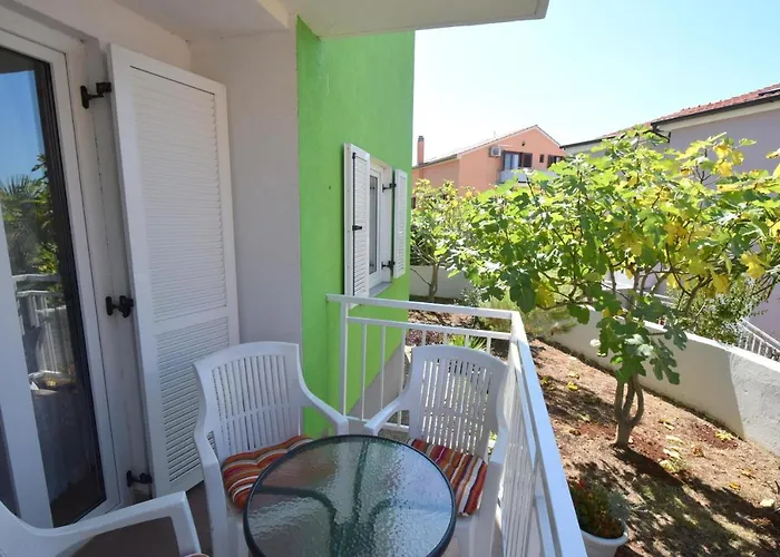 Fejer Apartment *