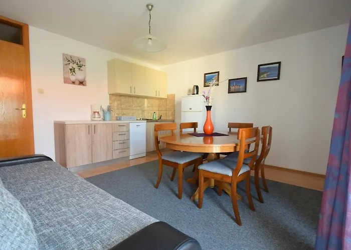 Fejer Apartment *